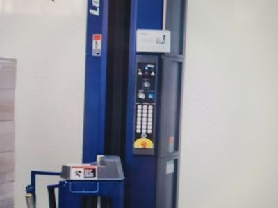 Lantech Q-300 Semi-Automatic Stretch Wrapper