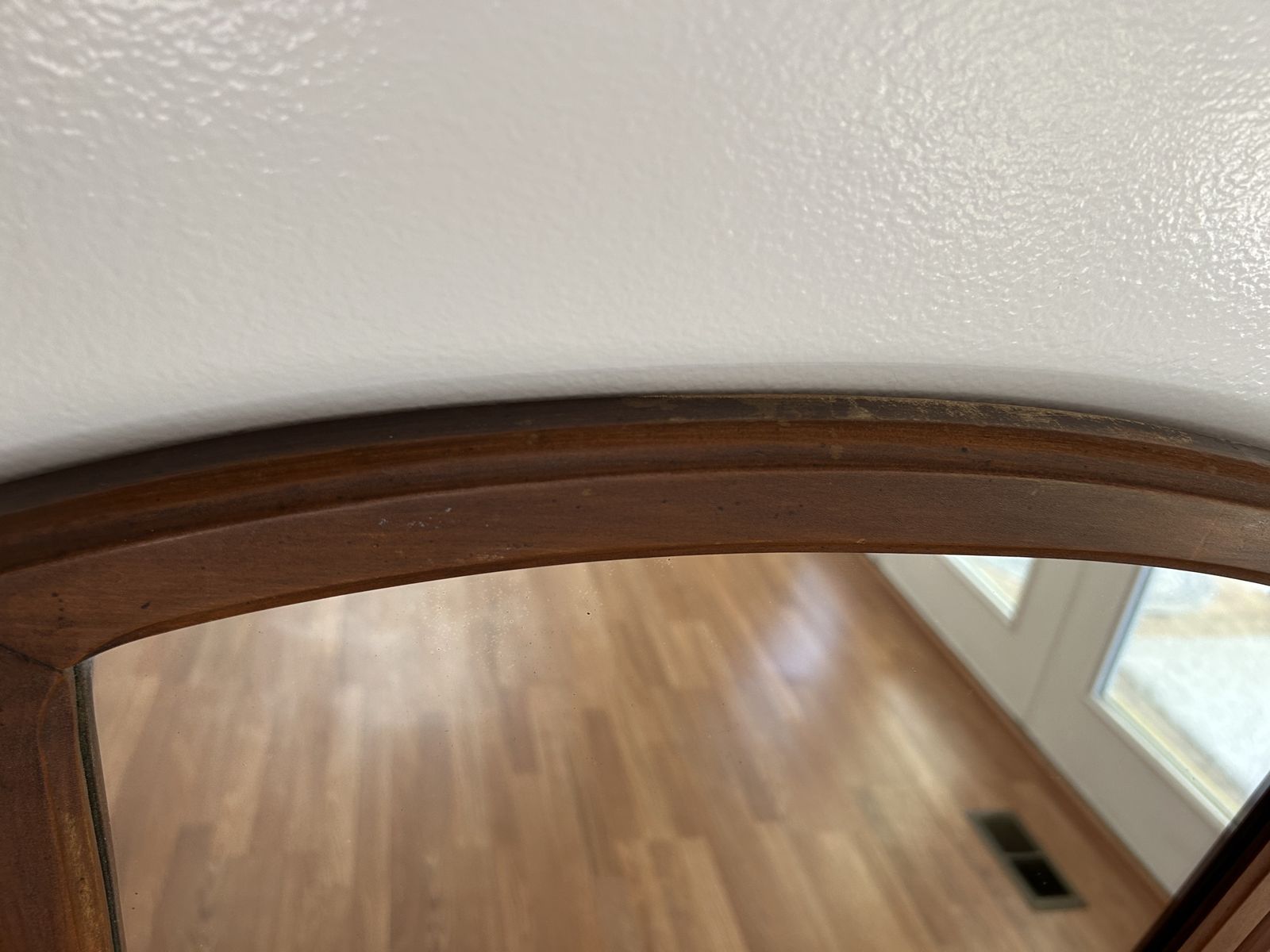 Main image 7