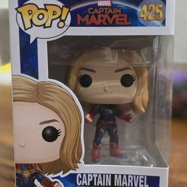 425 Captain Marvel Bob head Funko Pop