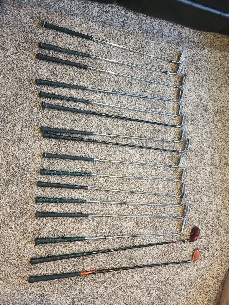 RH golf clubs, sand, pitch, 52, 60, 18 degree and