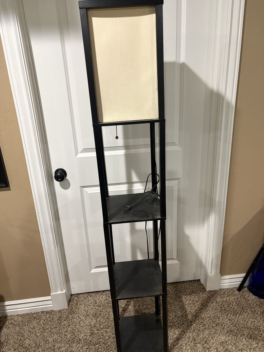 Tower style lamp