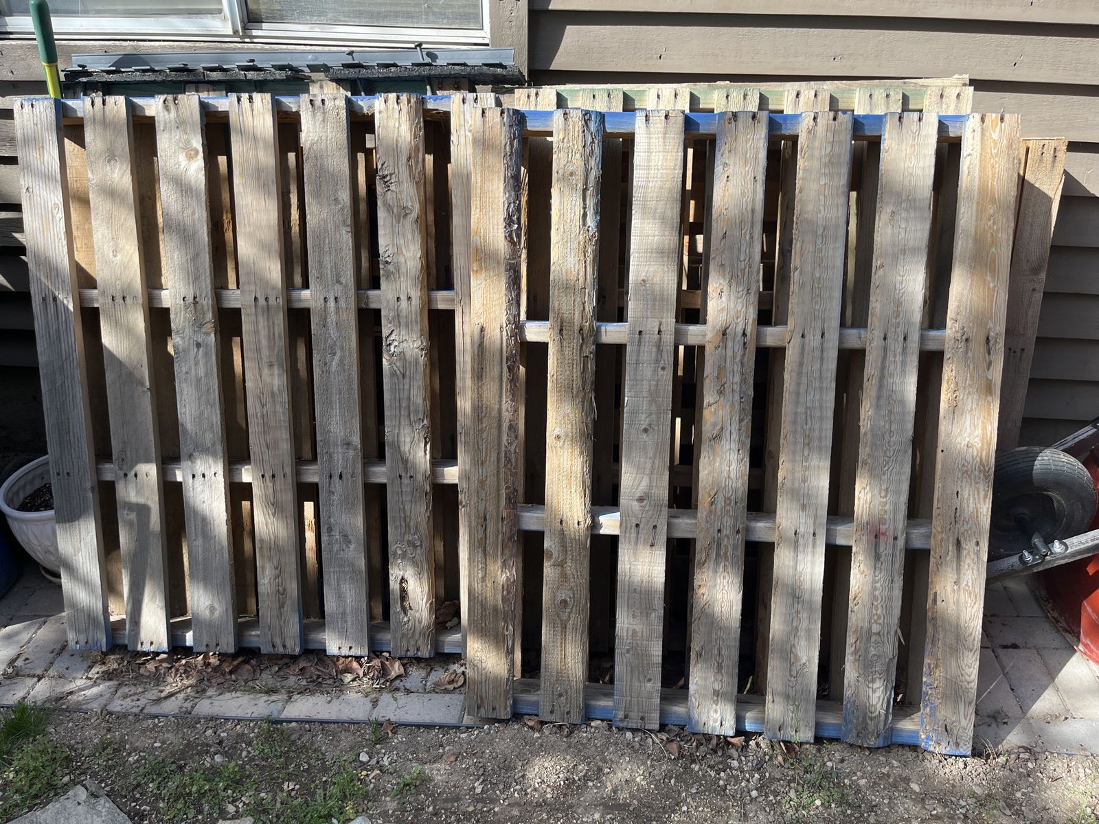 Free Pallets