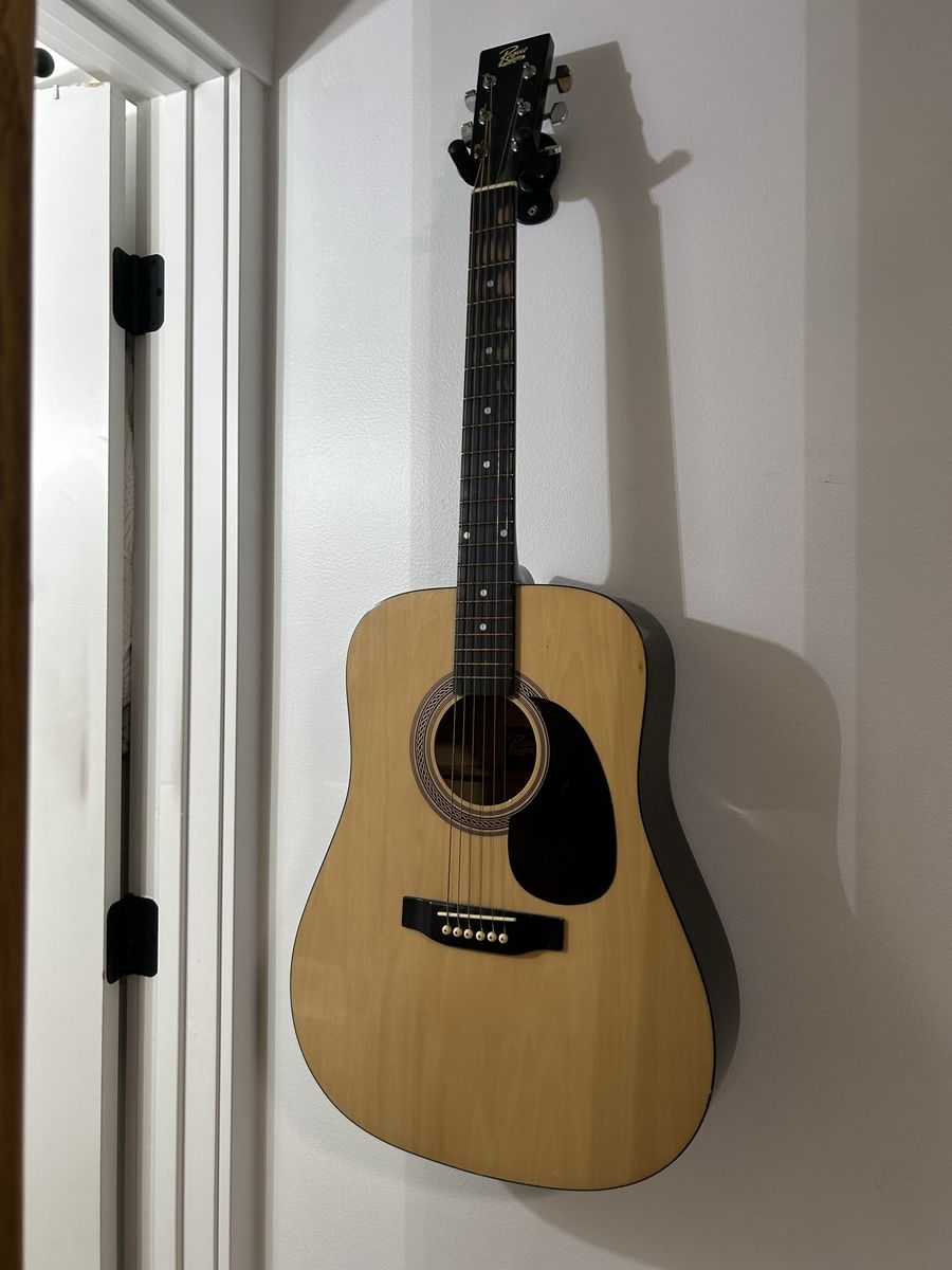 Rogue Acoustic Guitar Natural Finish Dreadnought
