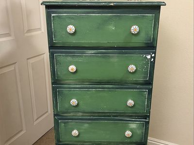Dresser green antique