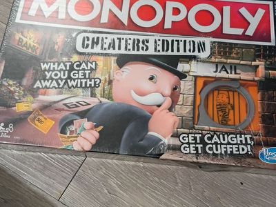 Monopoly Cheaters Edition Board Game Hasbro NEW Sealed E1871