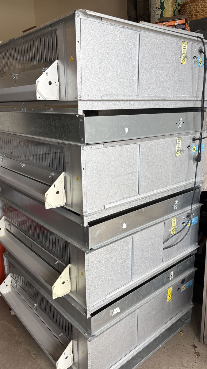 G.Q.F. Universal Box Brooder Model 0534 Stacking Poultry Brooders