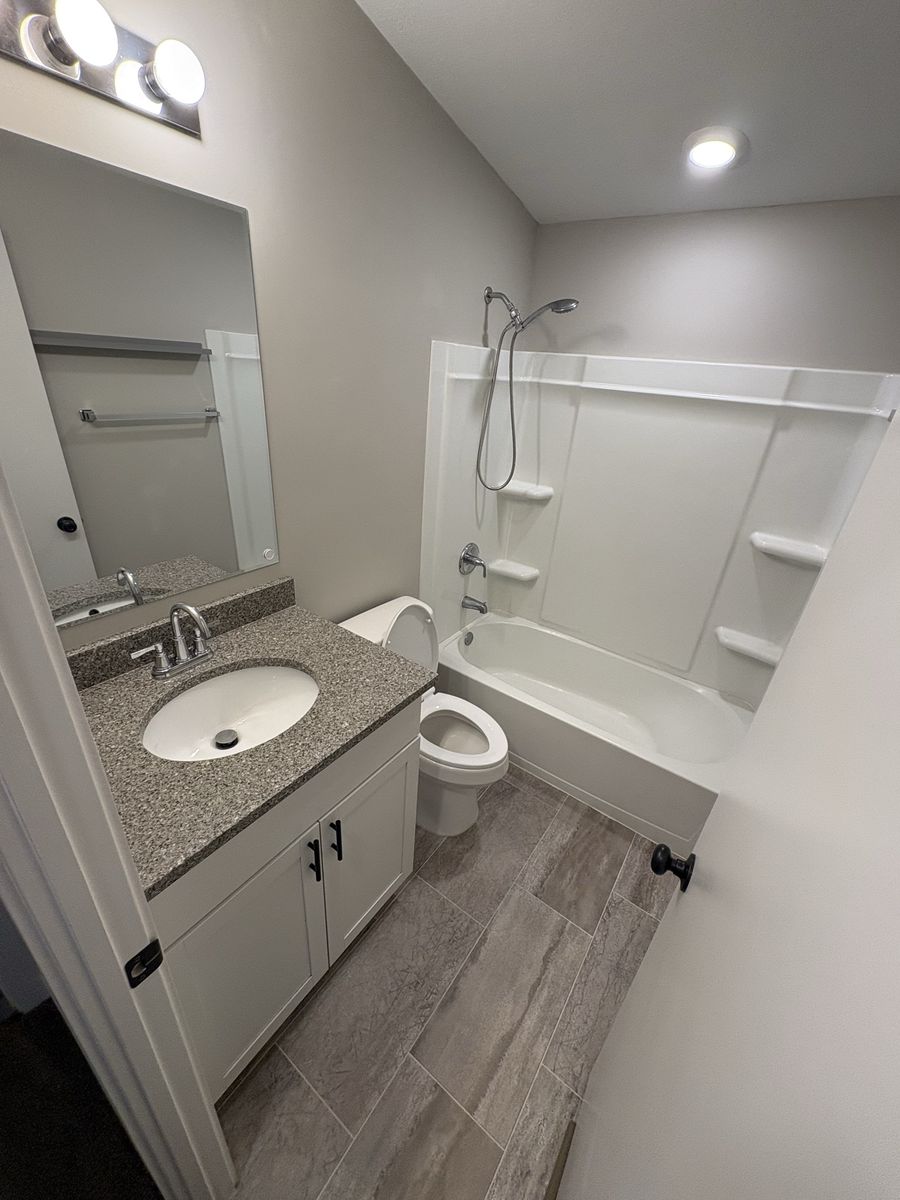 Main image 14