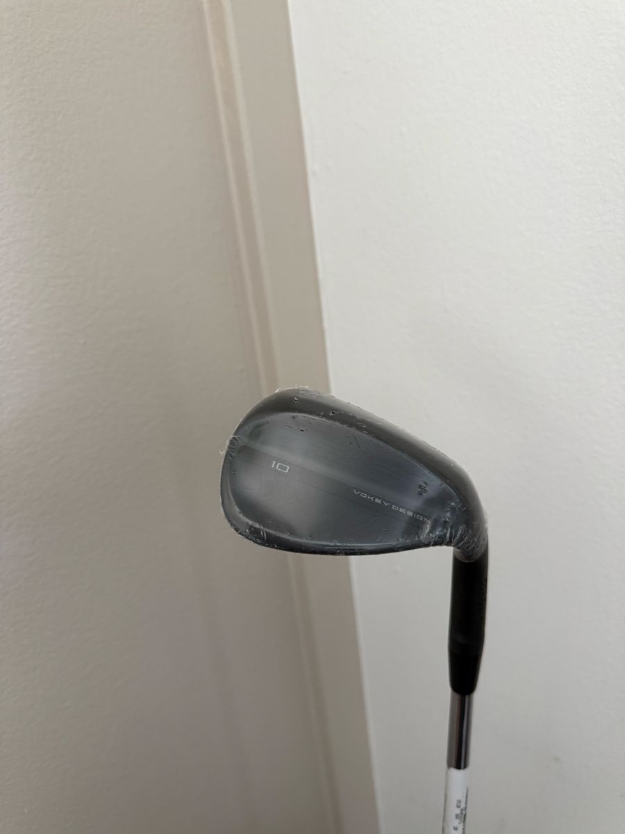 New Titleist SM10 Jet Black 56 degree wedge 10 bounce S grind