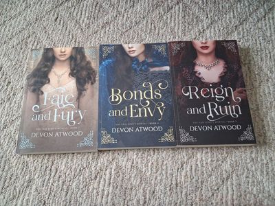 Tons of Different books *MAKE OFFERS*