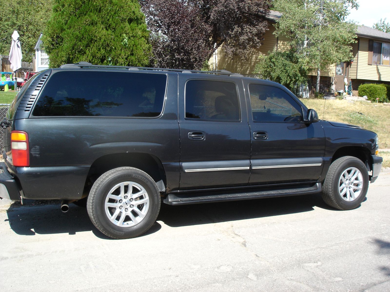 2003 Chevrolet Suburban 1500 LT