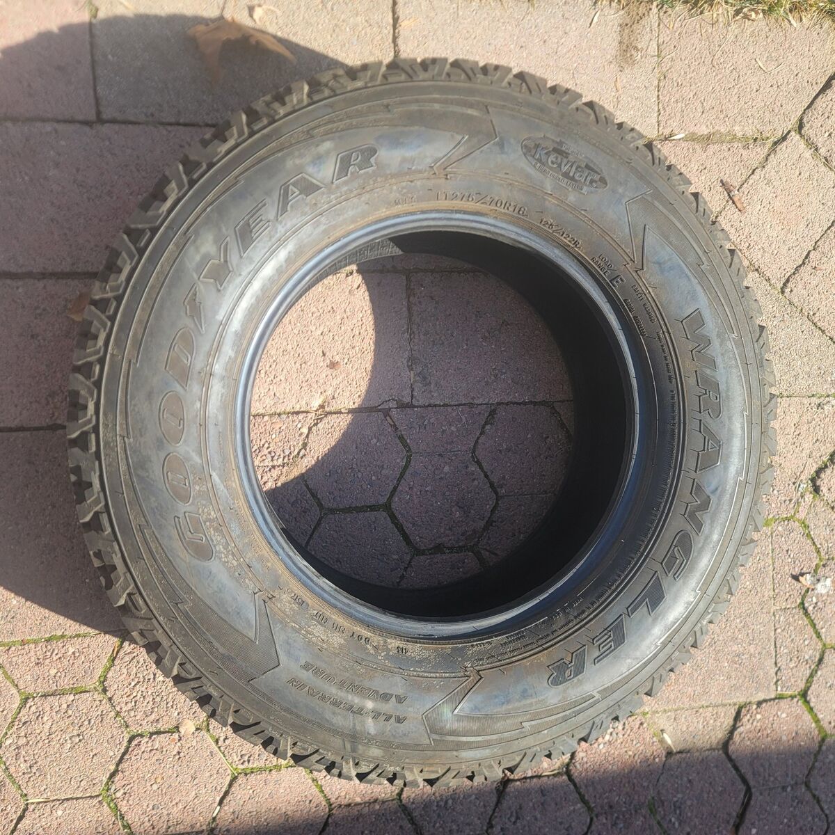 275x70x18 Good Year Wrangler Kevlar