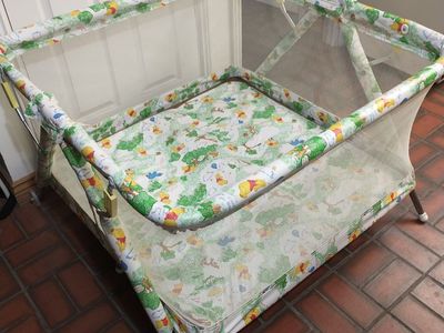 Winnie-the-Pooh Play Yard