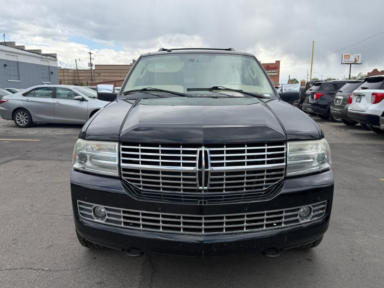 2010 Lincoln Navigator Base