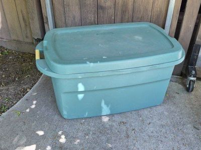 2 XL Large Green Totes- Used Condition