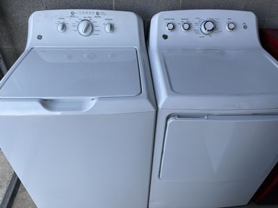 GE XTRA LARGE CAPACITY WASHER AND ELECTRIC DRYER