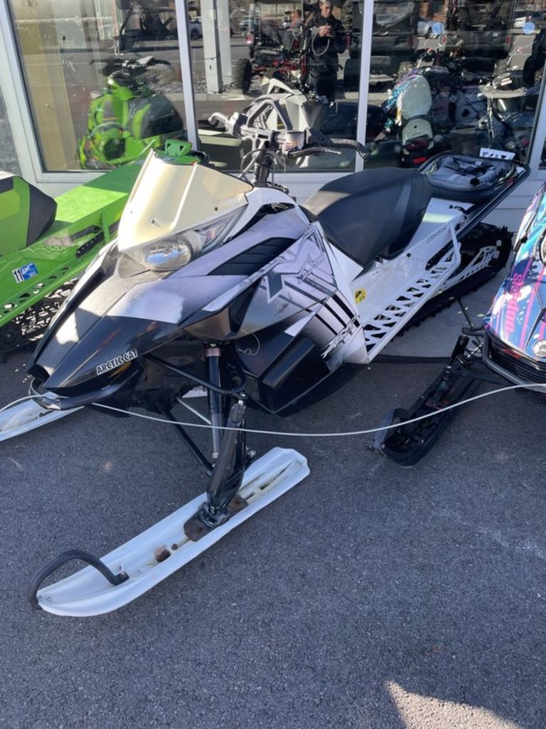 2014 Arctic Cat® M 8000 Sno Pro 162