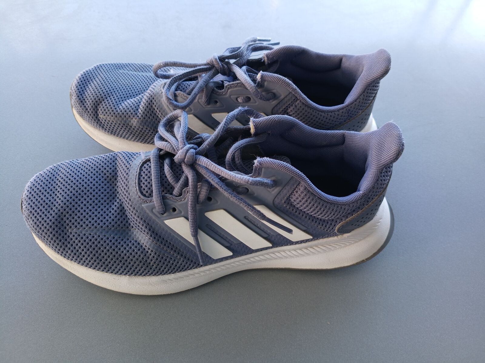 Women's Adidas Walking Shoes Size 7