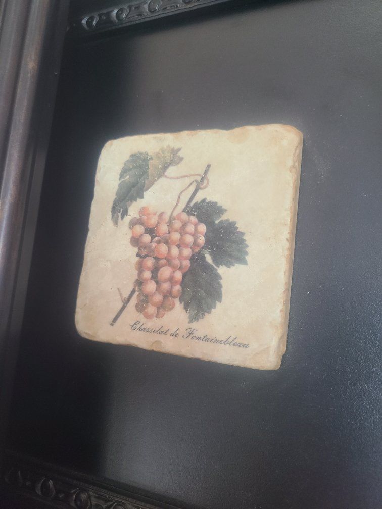 Main image 3