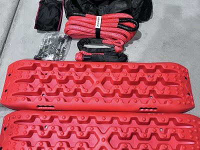 Recovery Boards, Tow Rope and Shackles