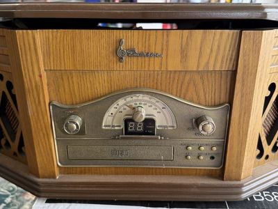 Emerson NR303TT 4-in-1 retro music system