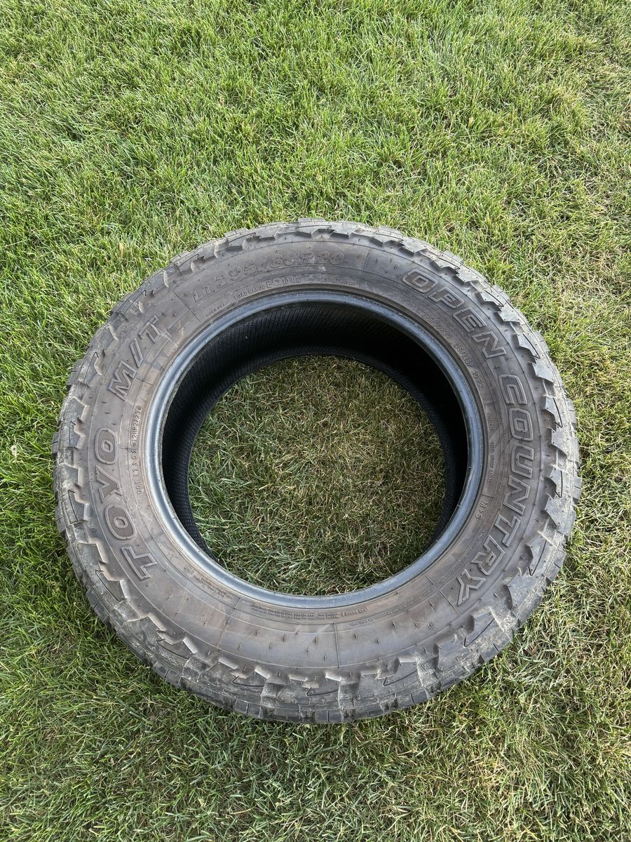 Lt 295/60R20 Open Country single tire