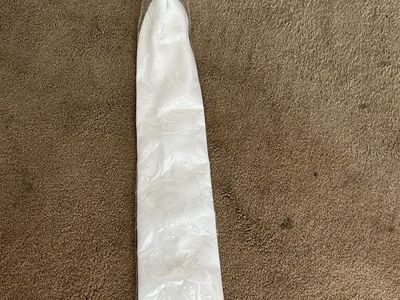 Men's Distribution Services White Twill Zipper Necktie - New in Package