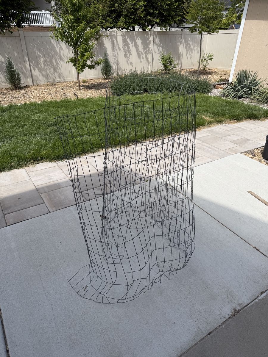Fencing wire for gardening and climbing plants