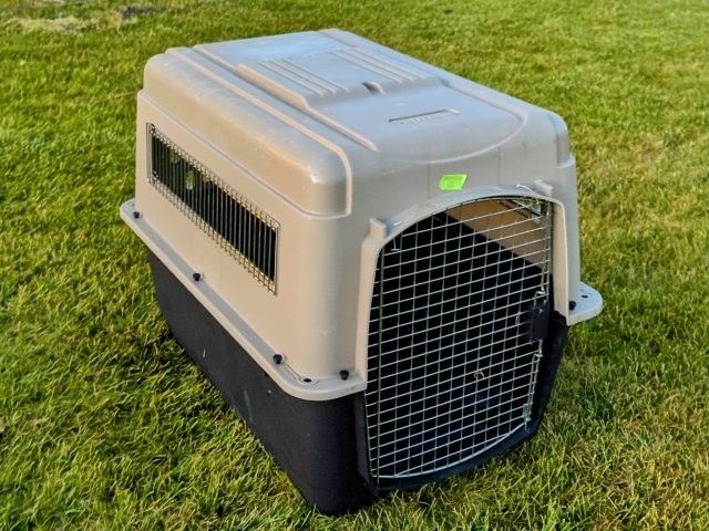 Dog kennel carrier 36"L Large