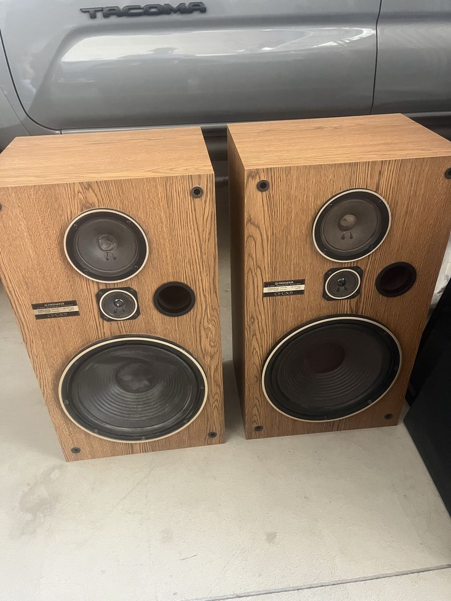 Pair of Vintage Pioneer CS-G303 3-Way Speaker System 120W 35-20 KHz 6ohm