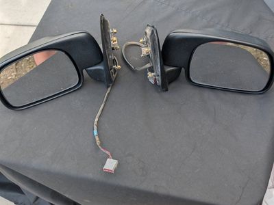 99-04 Ford F-Series Truck Mirrors