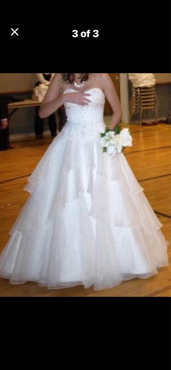 Venus bridal gown