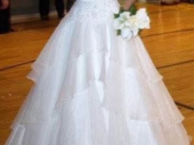 Venus bridal gown