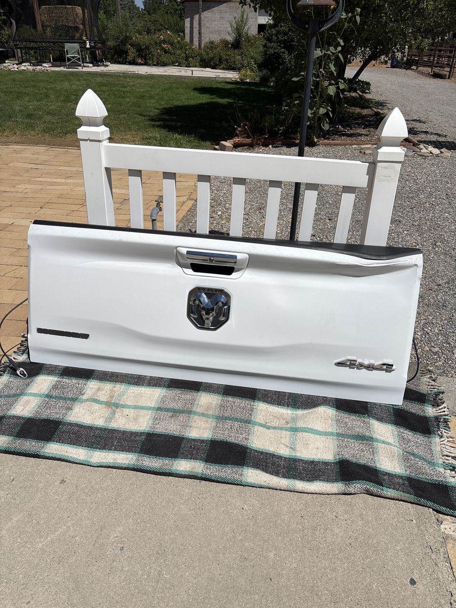 2019 Ram Bighorn 1500 Tailgate White