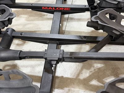 Malone Auto Racks Pilot HM4 - Hitch Mount Platform 4 Bike Carrier (2") hitch