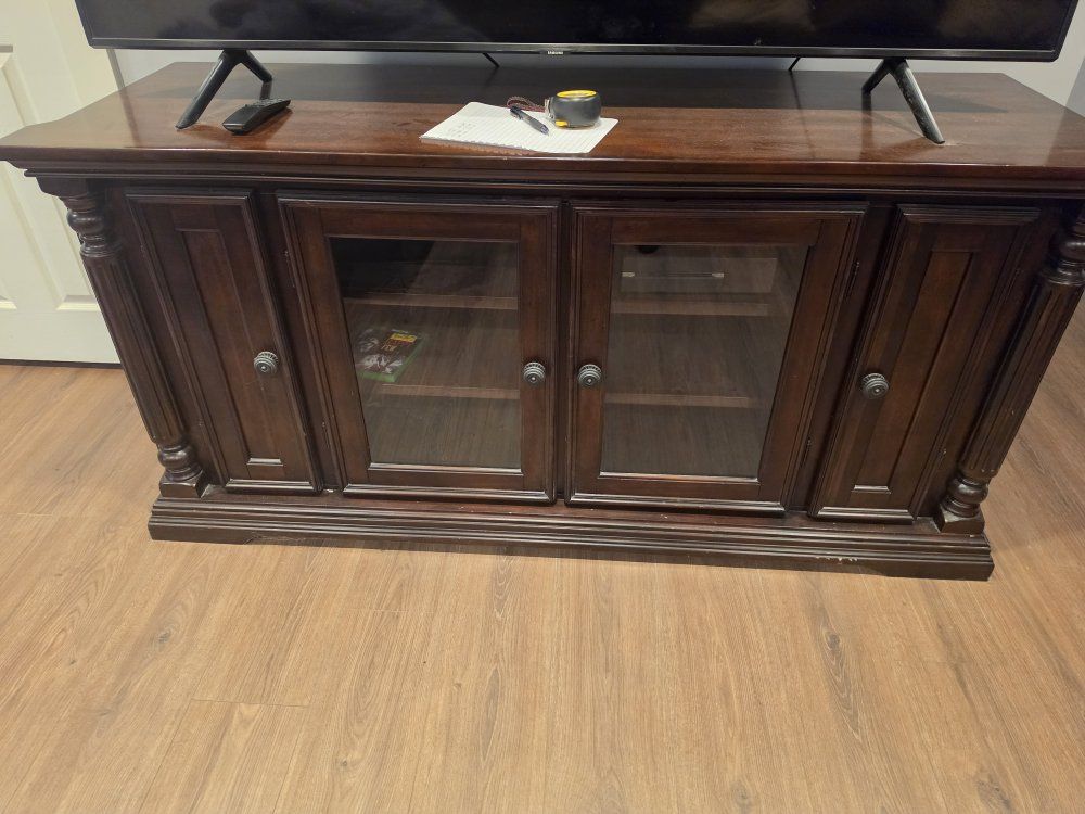 TV stand / cabinet