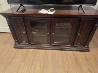 TV stand / cabinet