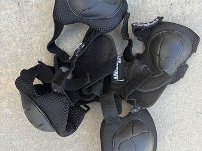 Pro-Tec Protective Gear Set Black Knee and Elbow Pads Used
