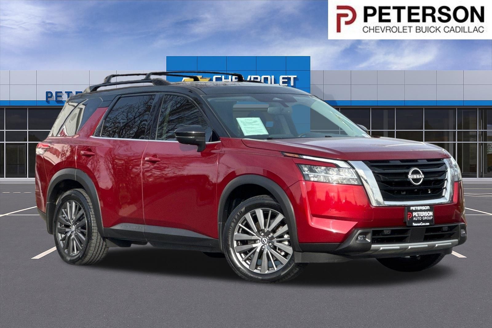 2022 Nissan Pathfinder SL