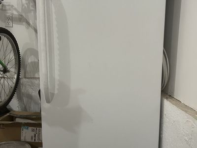 Upright freezer