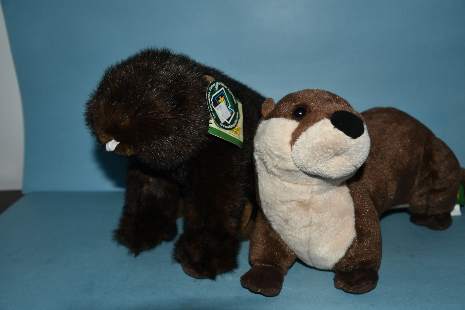 2 "WILD REPUBLIC" STUFFED ANIMALS ~ BEAVER (NWT) & OTTER ~ SOFT & CLEAN!