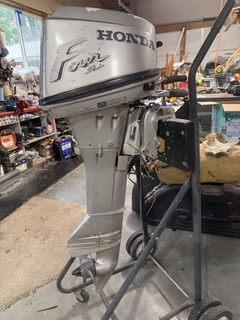 Honda 4 Stroke 8 HP Outboard