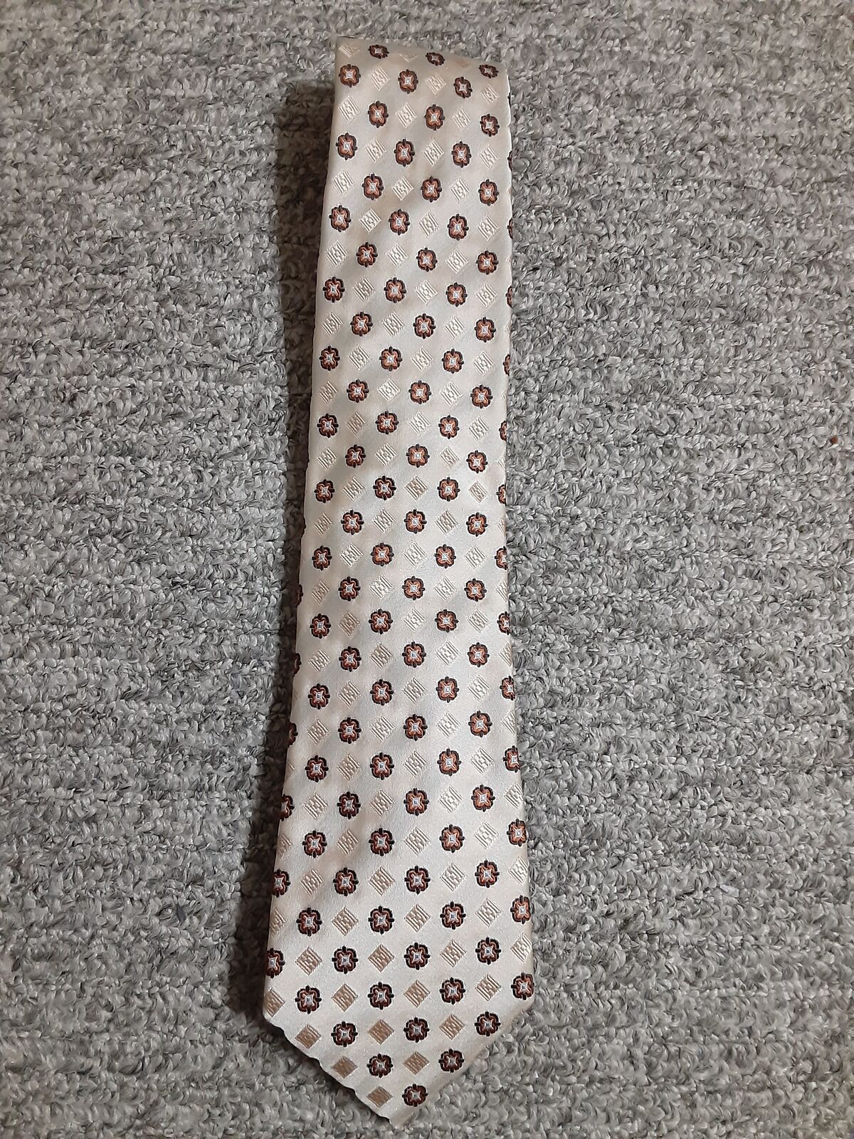 Hugo Boss Beige Brown Foulard Floral Medallion Diamond Motif Tie