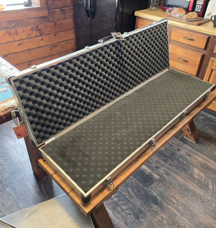 Cabelas Safari Aluminum Gun Case