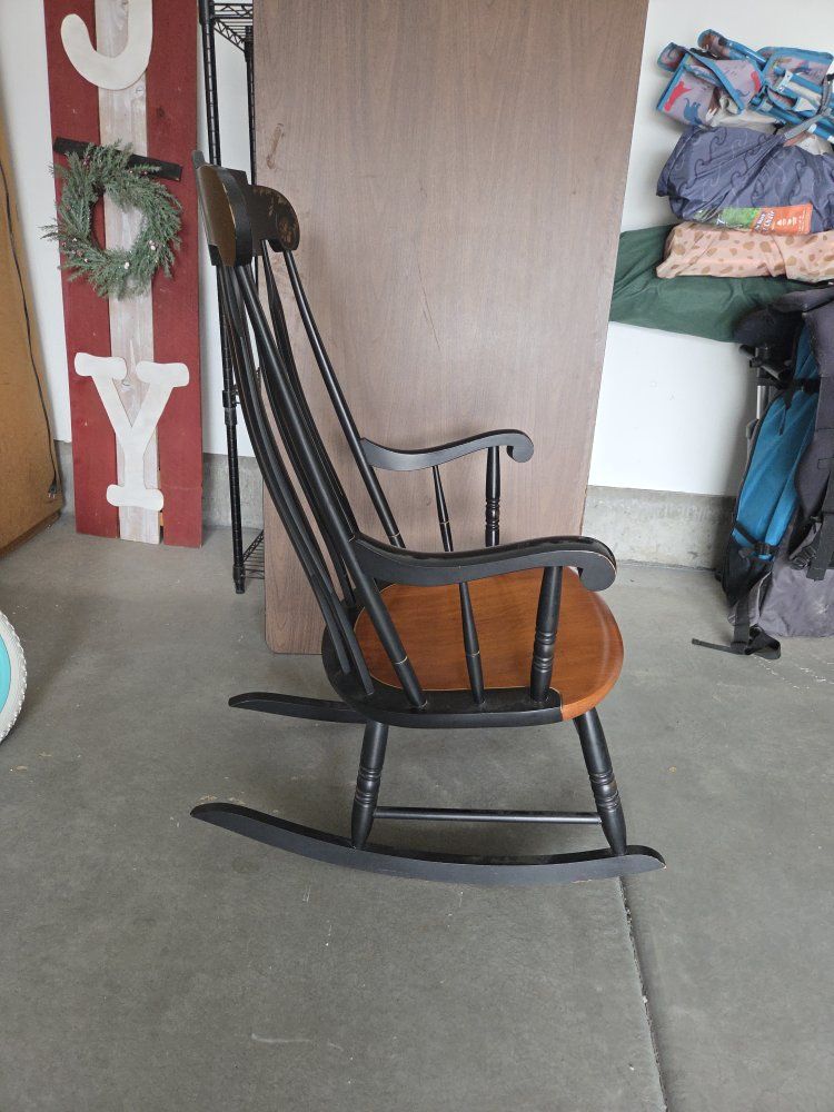 Excellent condition!!! Vintage L. Hitchcock Stenciled Rocking Chair – Black & Gold Harvest Motif
