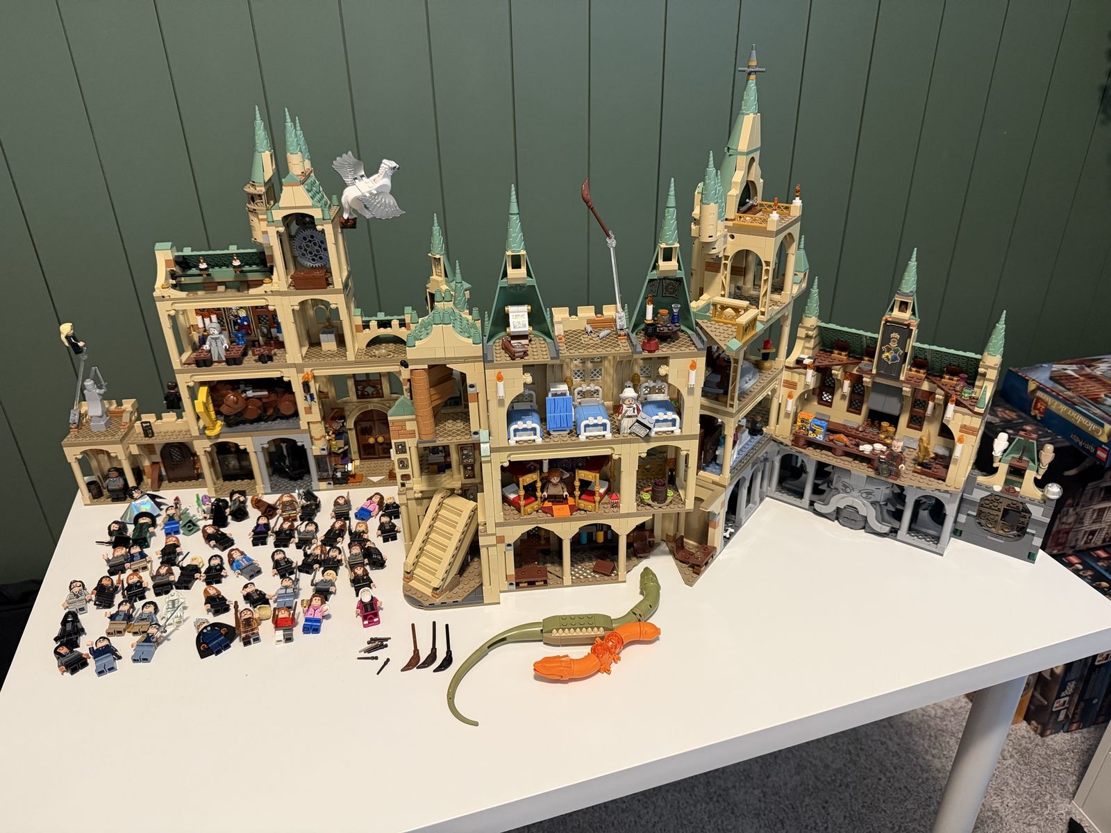 Main image 4