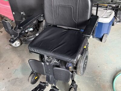 Quantum Edge 3 electric Wheelchair