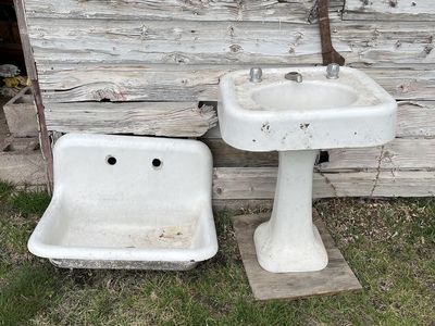Antique Cast Iron Sink & Pedestal Basin