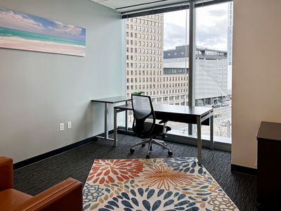 Work in Privacy – Offices Available by the Hour!