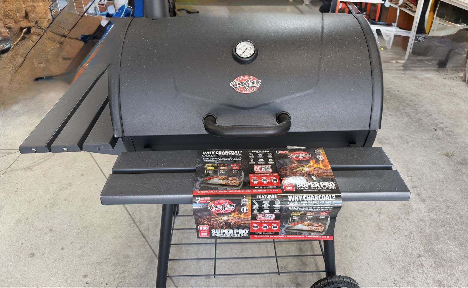 Char-Griller Super Pro #2525 Charcoal Grill - 850 sq in, Cast Iron Grates, New, Unused