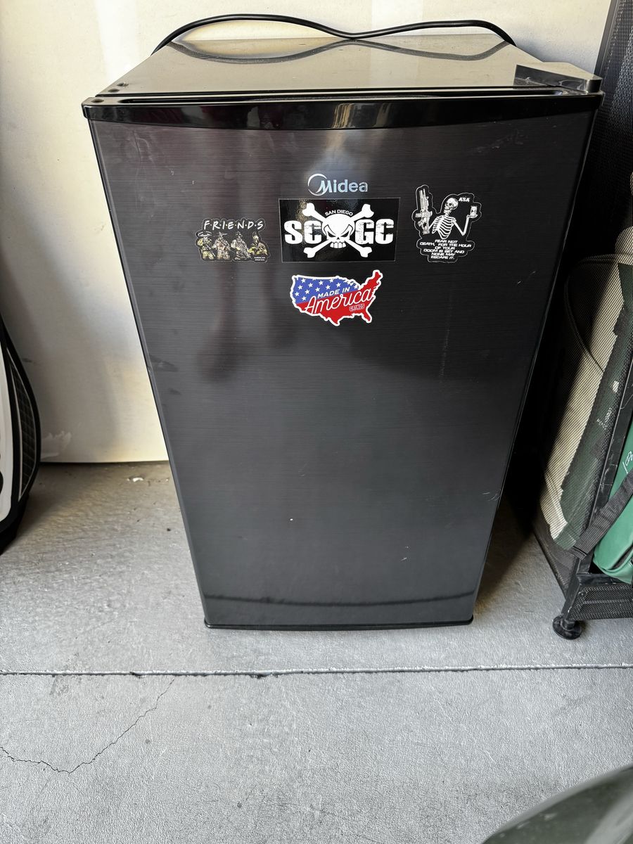 Midea Black Compact Mini Refrigerator